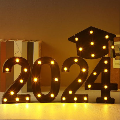 VIHOSE Graduation Bachelor Cap Lights Sign Table Decoration Light up Decoration Battery Powered Graduation Hat for Home Bar Party Bedroom Tabletop Decoration Graduation Gift VIHOSE