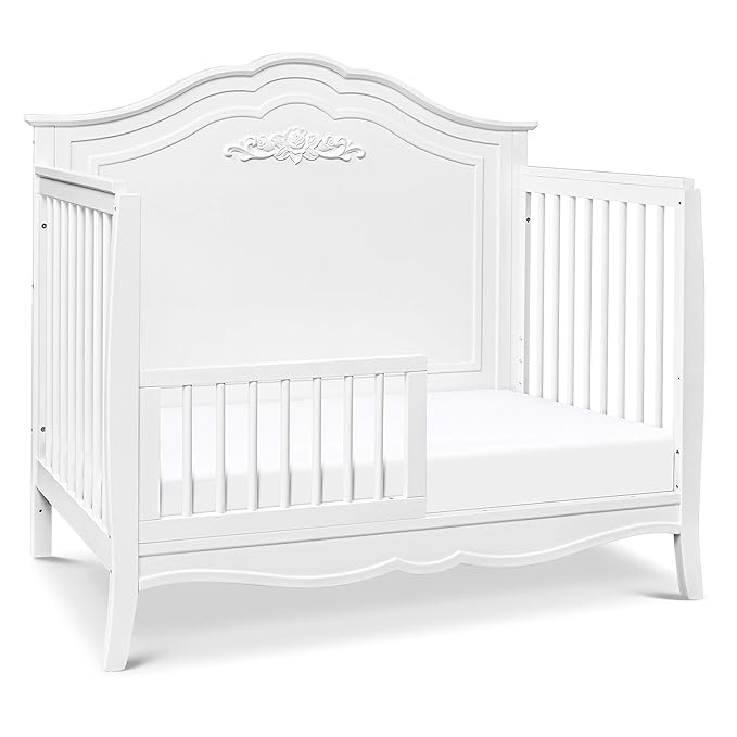 DaVinci Fiona 4-in-1 Convertible Crib in White, Greenguard Gold Certified - LeafyLoom