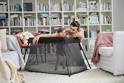 BabyBjörn Travel Crib Light + Fitted Sheet Bundle Pack, Black, One Size (640001US) - LeafyLoom