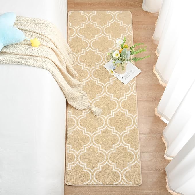 Chicrug Shag Geometric 2x6 Runner Rug for Bedroom, Modern Memory Foam Indoor Hallway Runner Carpet, Fluffy Rug for Living Room Bedside Room Decor for Family, Beige/White - LeafyLoom