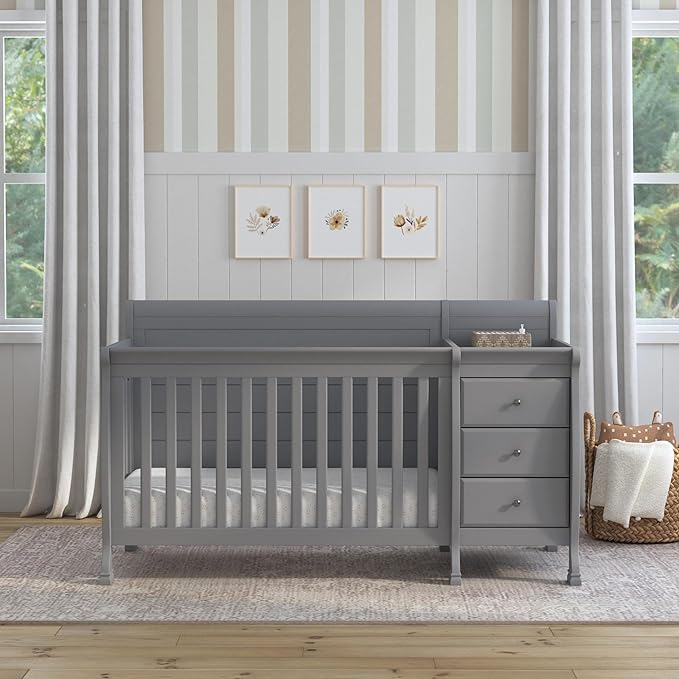 DaVinci Kalani 4-in-1 Convertibe Crib and Changer Combo in Gray - LeafyLoom