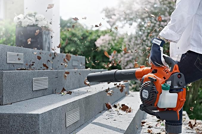 Husqvarna 125BVx Gas Leaf Blower, 28-cc 1.1-HP 2-Cycle Handheld Leaf Blower Vacuum Kit with Mulcher and Vac Bag, 470-CFM, 170-MPH, 12.5-N Powerful Clearing Performance and Ergonomic Design - LeafyLoom