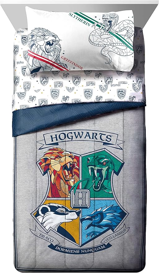 Jay Franco Harry Potter Stand Together 7 Piece Full Size Bed Set - includes Comforter & Sheet Set - Super Soft Kids Bedding Fade Resistant Microfiber (Official Harry Potter Product) - LeafyLoom